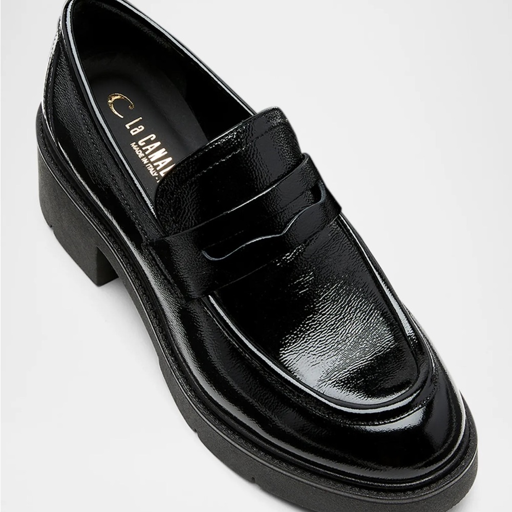 La CANADIENNE Glossy Black Women’s Loafers